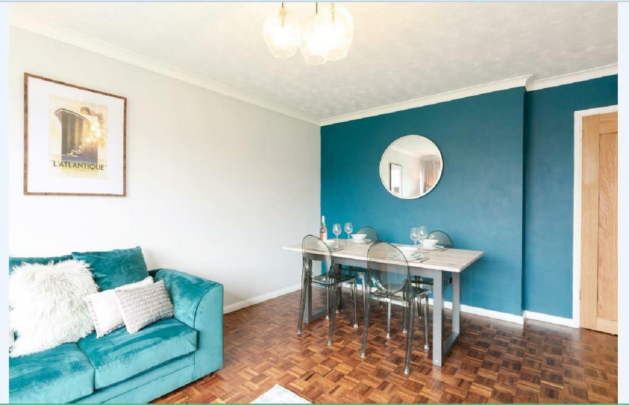 Gayton Court 2-Bedroom Flat In The Centre Of Reigate Exterior photo